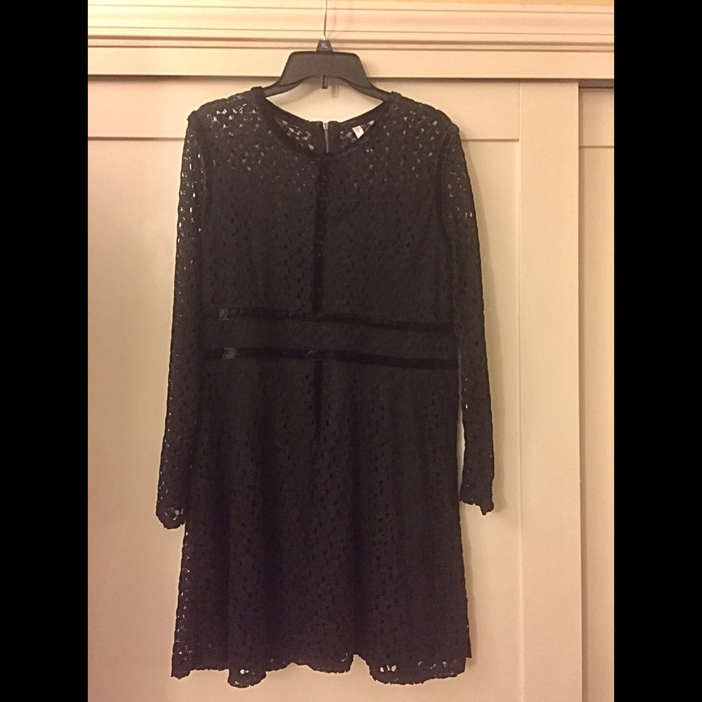 Lace and Velvet Long Sleeve Dress